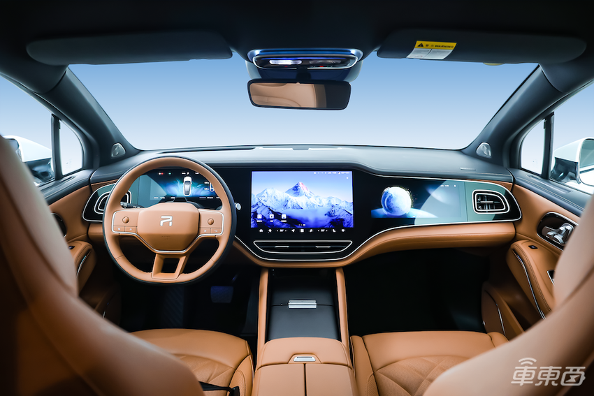 场地试驾24款飞凡R7：大扭矩后驱不推头，主打智能舒适体验