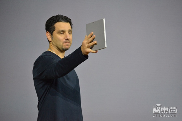 专访微软Windows主管:很高兴苹果模仿surface