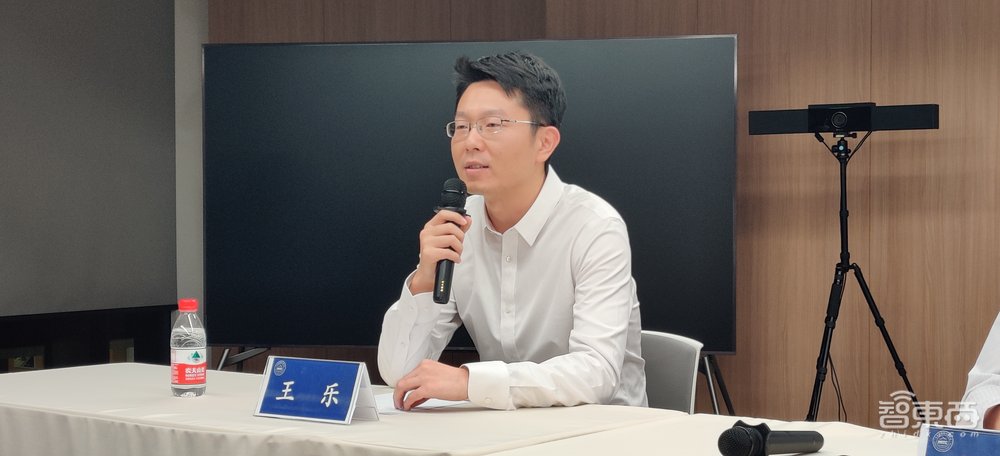 馋哭了！雷军给小米工程师发了200万美元“年终奖”