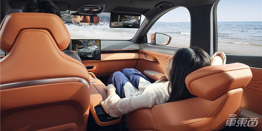 14.99万起售，续航里程超1000公里，深蓝S7加速开“卷”