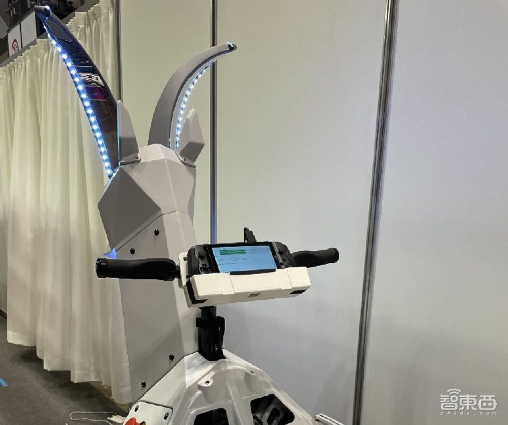 日本机器羊来了！能驮着人踱步，还能四驱行驶