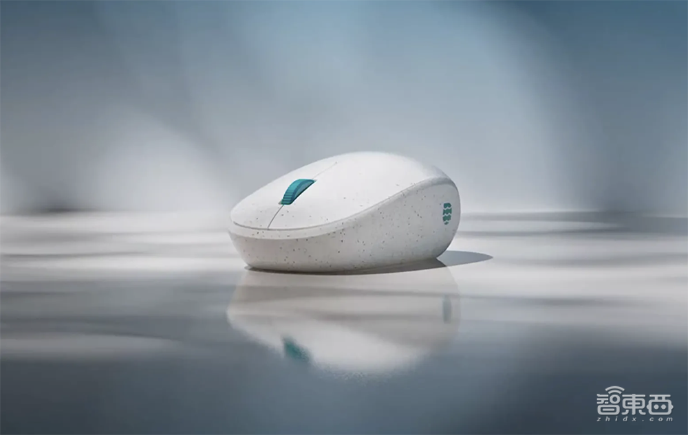 微软又造双屏折叠手机！打游戏绝了，连推8大新品，玩法连苹果也服