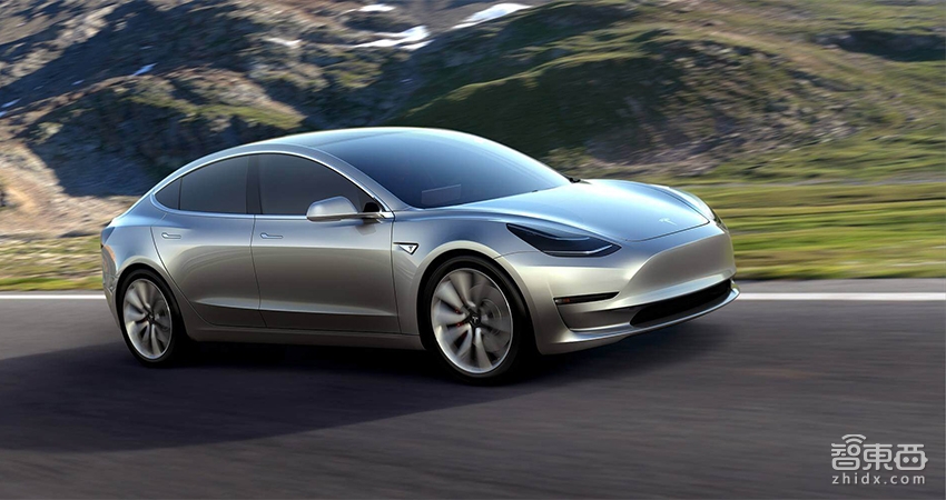 车主泪奔！Model 3终于有了自动泊车功能