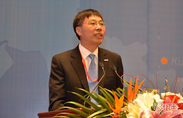 CEO们的两会:李彦宏马化腾雷军的这些提案押宝了智能