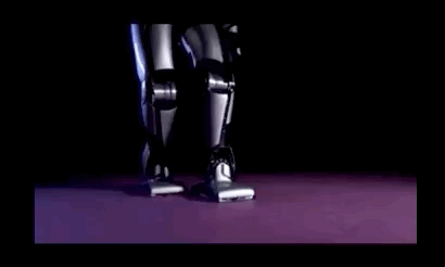 伊朗最强仿人机器人：踢球、写字、对话啥都会！历时12年发展至第四代