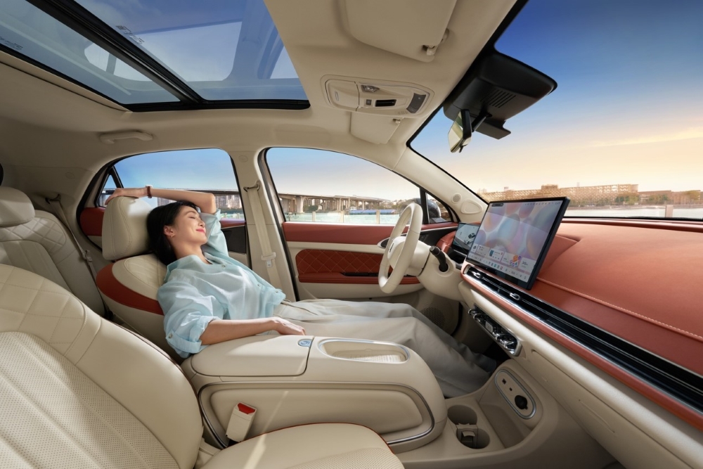 2025款欧拉好猫预售8.98万元起!搭载泊车辅助系统,最长续航430公里