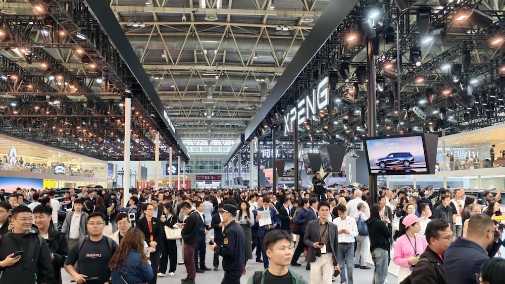 史上最大北京车展开幕！车企狠卷大三排SUV，舱驾融合、Agent上车成新趋势