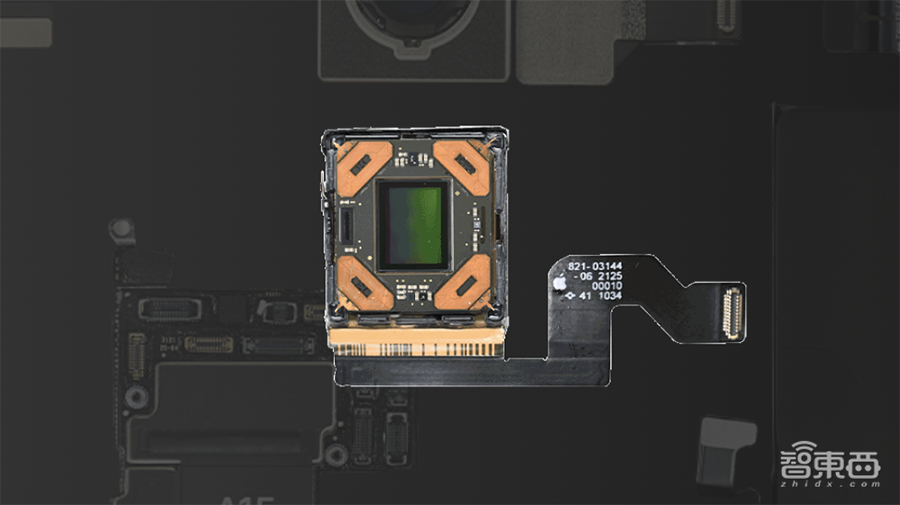 总成本2800元,相机成本涨10倍!十年iPhone难道更便宜了?