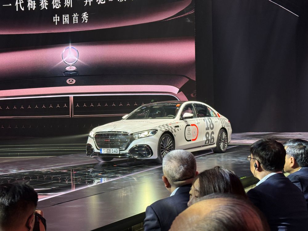 奔驰纯电GLC全球首秀！明年将推出40余款全新车型，加速品牌变革