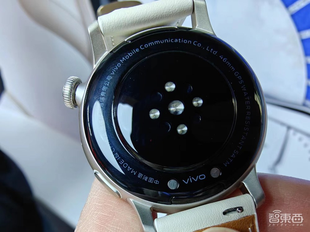 刚刚，vivo亮出“蓝科技”自研技术矩阵，X100系列首发天玑9300，跑通130亿参数大模型【附真机上手体验】