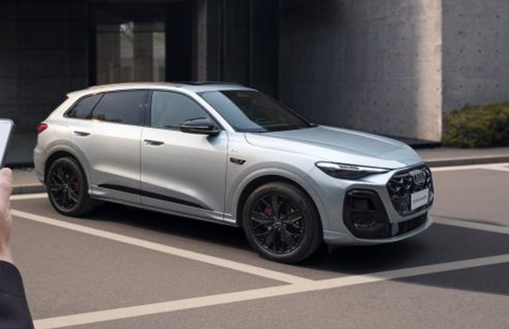 华为系要干掉奔驰宝马？！余承东的野心，藏在这20多款车中