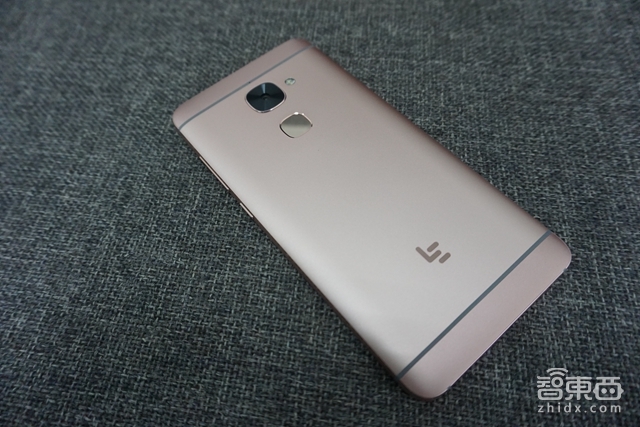 乐2发布 我们上手仔细研究了这款乐视第二代千元旗舰