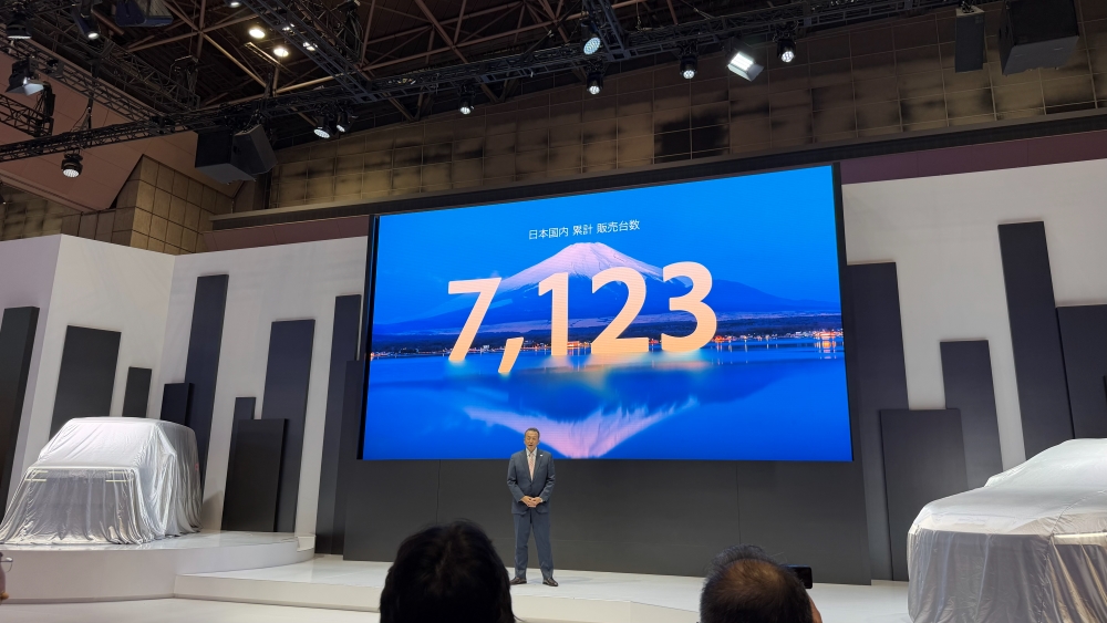 比亚迪扎根日本20年交卷：特供小车明年上市，首款插混车型亮相