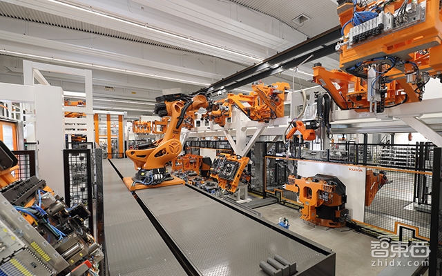 被美的收购522天后 我们走进了库卡工厂