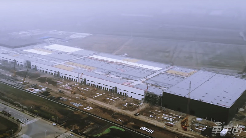 特斯拉官宣上海工厂投产!十个月创建厂奇迹,首辆国产Model 3已下线