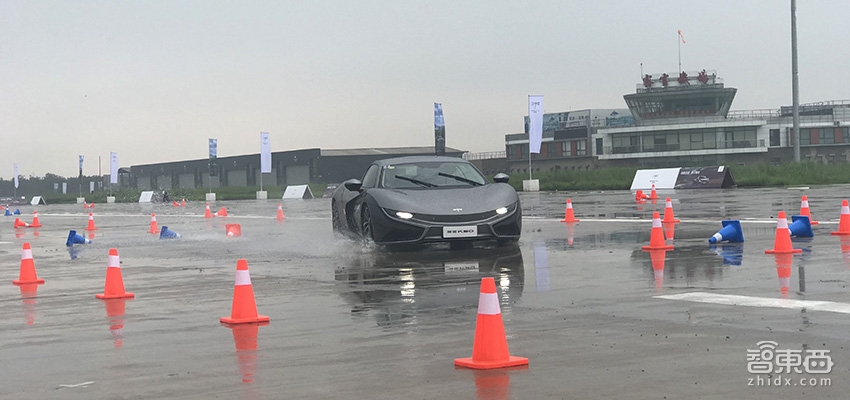 最“不正经”新造车产品！密云机场试驾前途K50