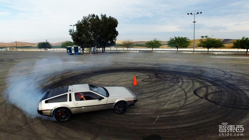 自动驾驶车玩漂移？斯坦福告诉你 就是这么神