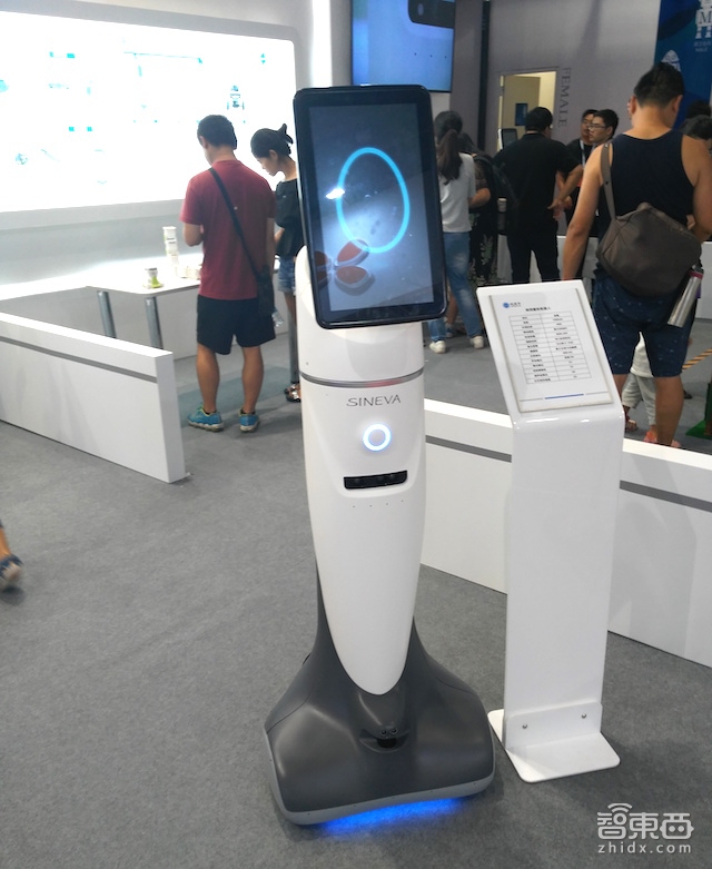 15家井喷入市!服务机器人彻底火了!