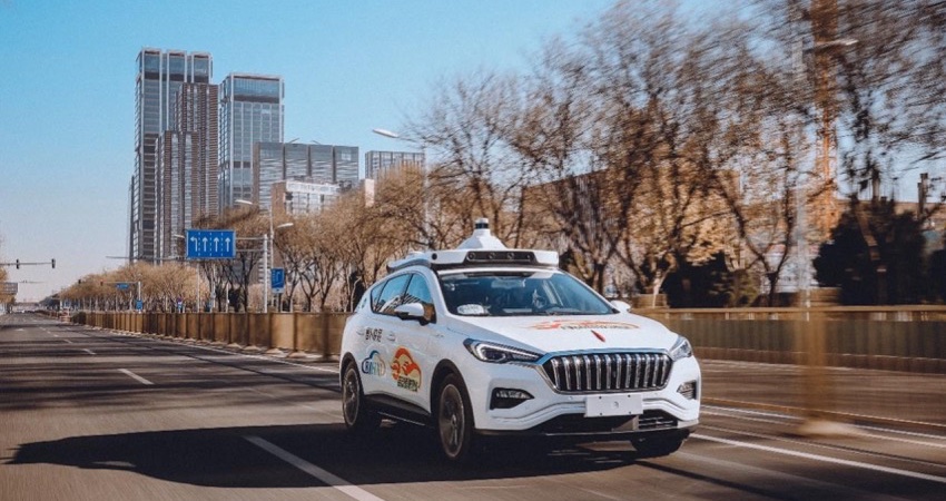 创历史！百度萝卜快跑获准收费运营，近70台车今起向公众开放