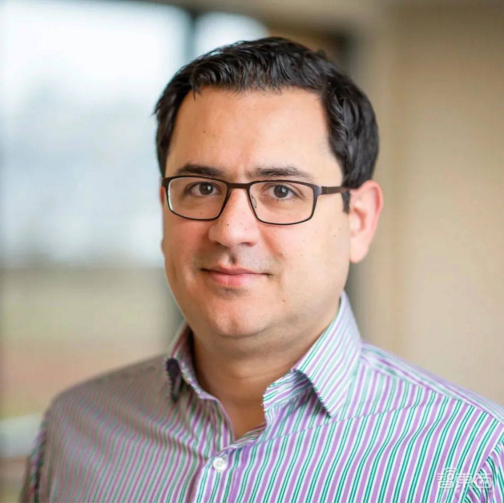 苹果机器学习主管阿里·法哈迪离职!已官宣“回归”艾伦人工智能研究所