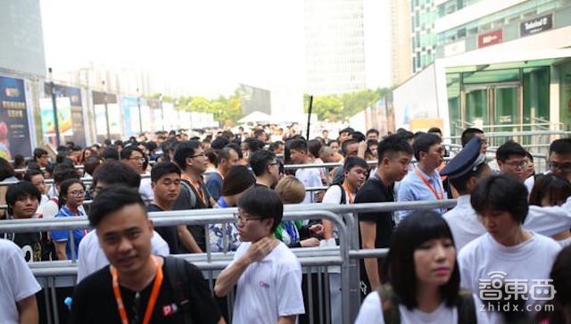 逛遍ChinaJoy:这是最火的5款VR游戏和3个新硬件