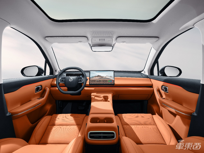 零跑C10预售价15.18万，搭载8295芯片，还将激光雷达拉到20万以下