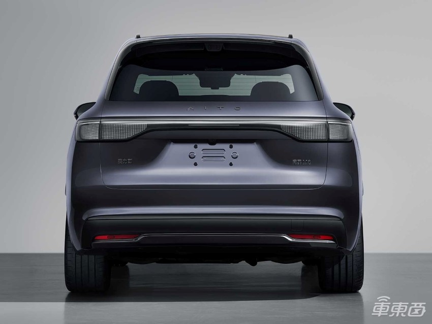 八大新车炸裂登场！问界M8、千匹马力比亚迪汉、焕新Model Y…一文看尽细节