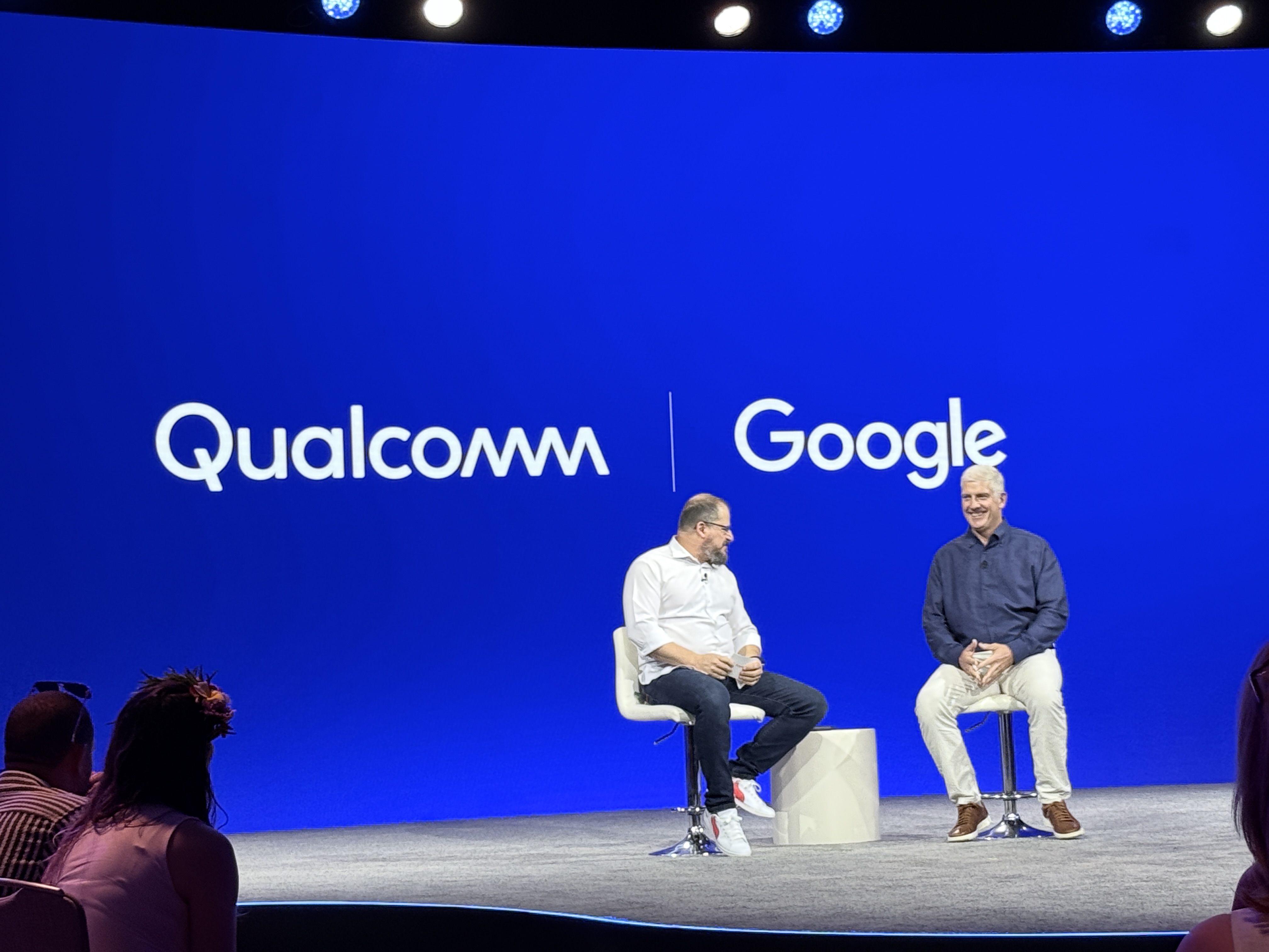 高通CEO重磅演讲,王兴兴来了!