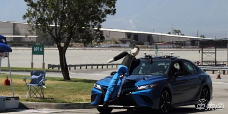 行人防撞系统形同虚设！四款中级车AEB横评 全部差评