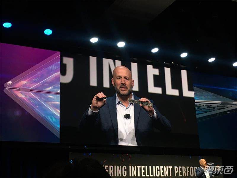 英特尔秀双屏可折叠PC神器!移动处理器Tiger Lake首亮相,第三代至强今年见