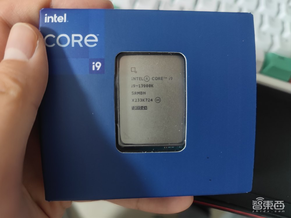 13代酷睿首发体验:24核“怪兽”直冲6GHz,屠榜游戏、生产力