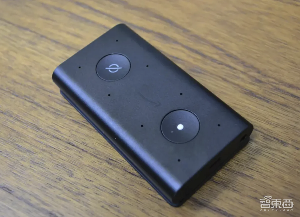 亚马逊昨夜连发十几款家庭硬件!“宠物”机器人再升级,床头灯监控睡眠