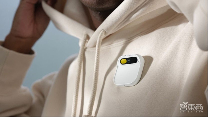 Ai Pin两位高管再创业!瞄准企业AI搜索,估值2500万美元