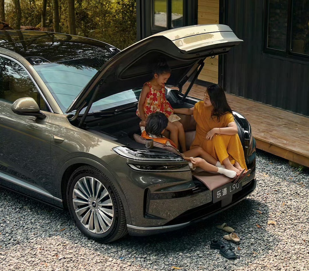 六座纯电SUV大战开打！理想问界蔚来接连出招，特斯拉官宣参战