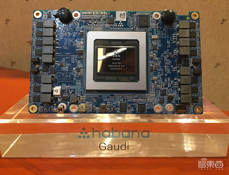 英特尔AI芯片终于来了!以色列团队立头功,复盘英以45年芯片情缘