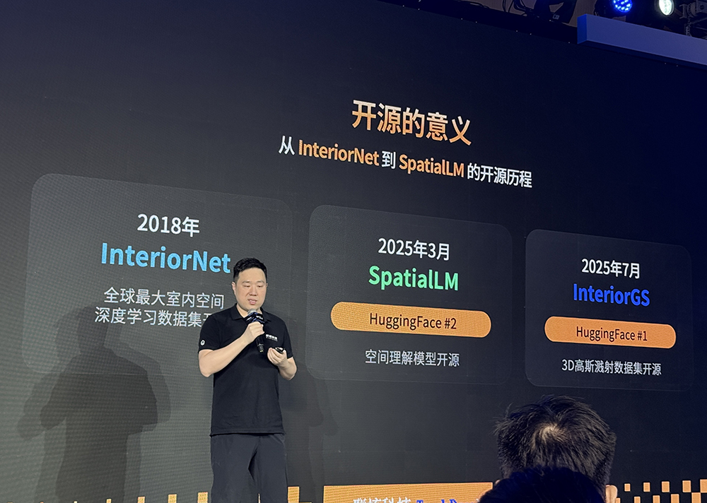 “杭州六小龙”又开源了!一句话爆改空间设计,AI视频生成Agent今年发