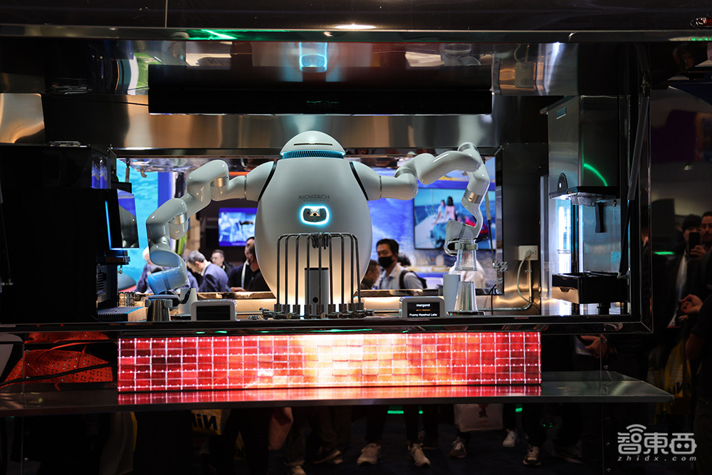 CES 2024丨国产机器人爆火,连微软CEO纳德拉都来参观