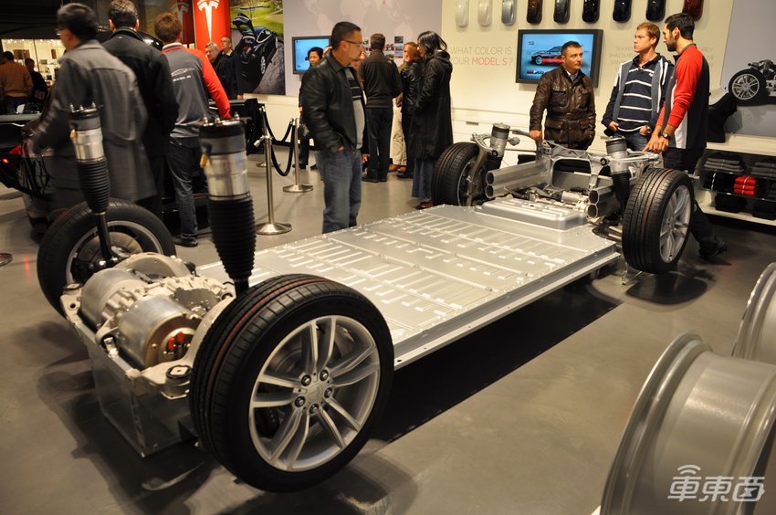 特斯拉“失控”罗生门，闹到全世界的悬案