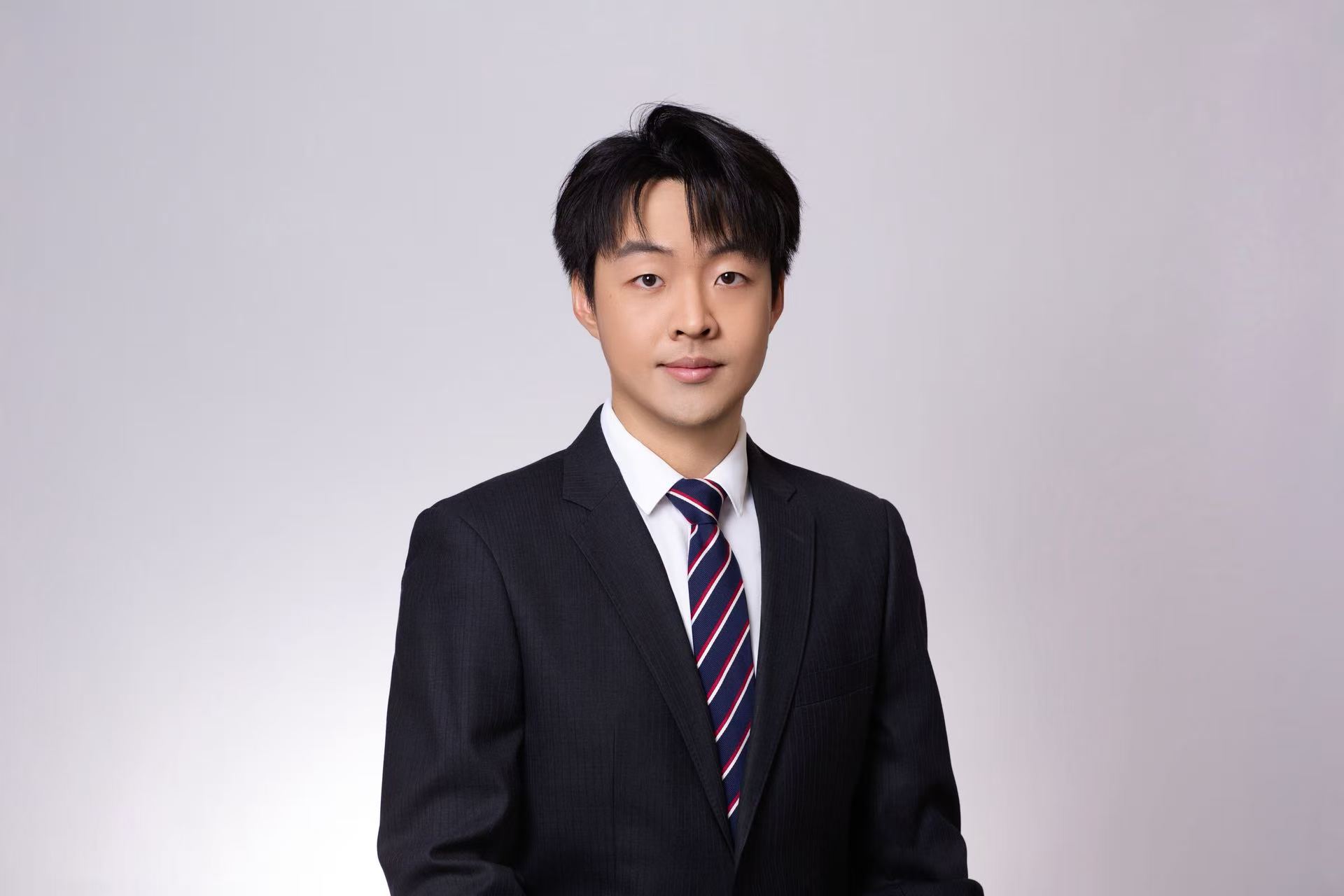 27岁清华教授创业押注RSI,首款模型开源!3个月融了近4亿