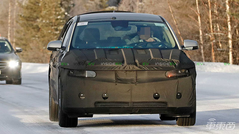 现代新款电动SUV谍照曝光 造型走复古风 或将于明年推出