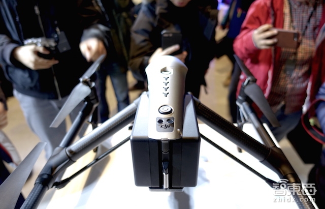 大疆“悟”2和精灵4 Pro国内首飞 最快下周发货