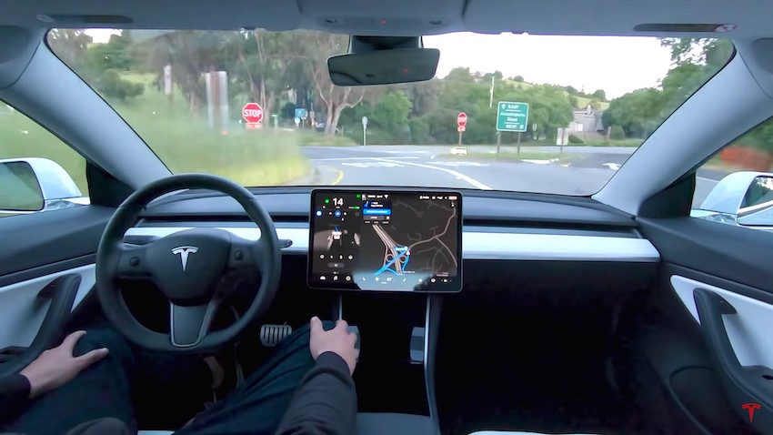 特斯拉用户吐槽召唤功能不能在斜坡上用 马斯克：Autopilot升级4D模式后可用