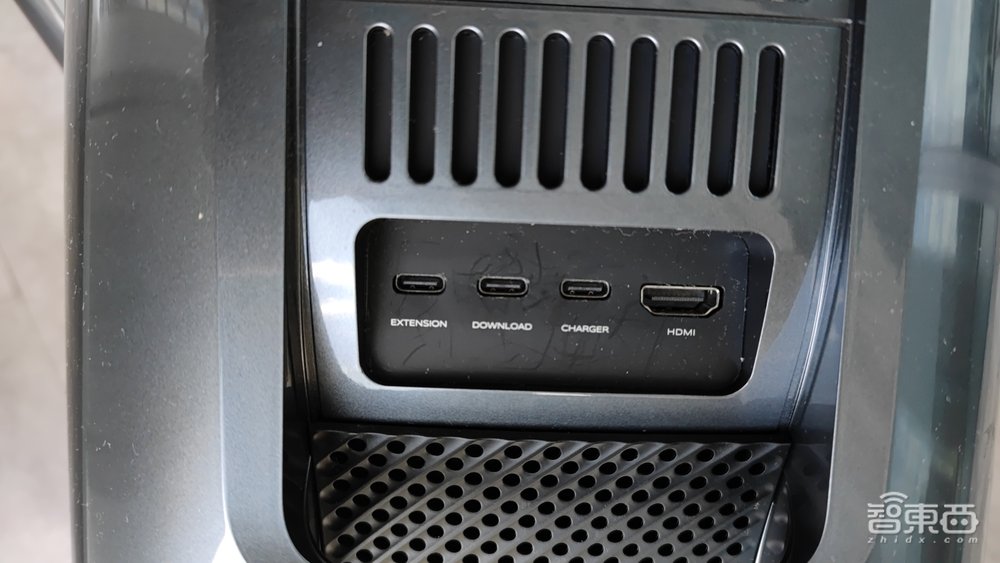 深度体验小米“铁蛋”机器狗：作揖卖萌后空翻，六大黑科技揭秘