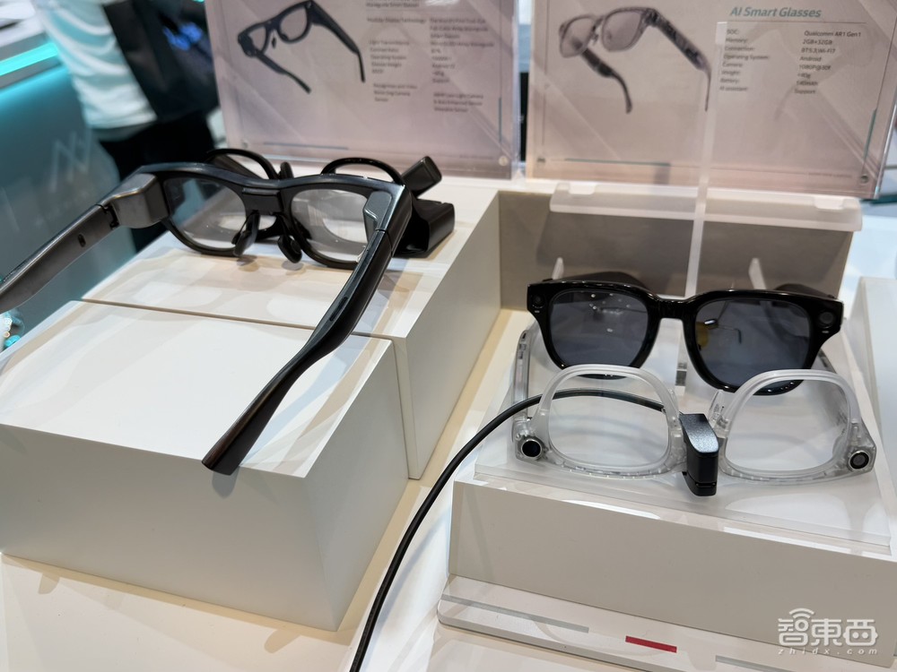 暴走4萬步逛遍CES2025：十大方向最火，中企已上牌桌，萬物皆可AI