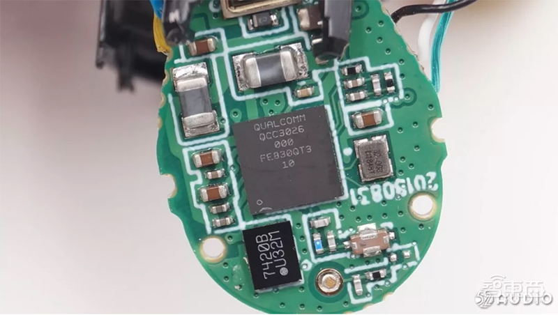 一年卖上亿台,比手机还赚钱!TWS耳机背后15家芯片公司混战
