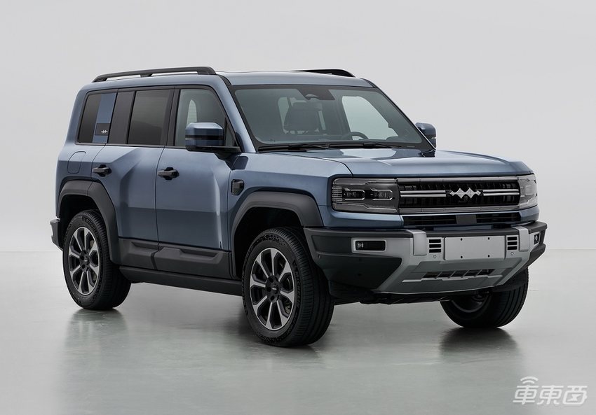 余承东口中“1000万内最好的SUV”问界M9来了!9月工信部新车目录解读