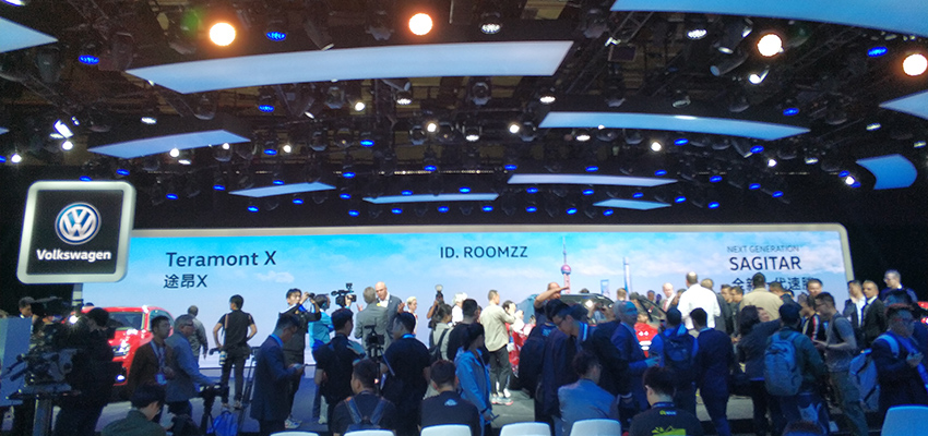 大众展台展出三款新车 ID.ROOMZZ 2021年中国率先上市