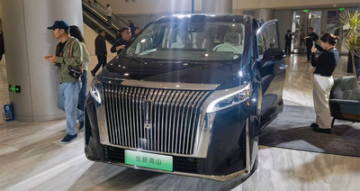 魏牌高山7 28.58万元开售！WLTC综合续航达945km，支持“车位到车位”