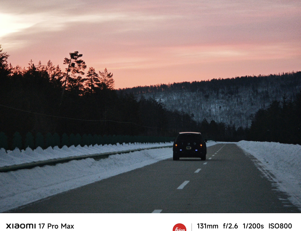 小米两大高管预告新车！YU9或搭载可升降顶棚，数百人正在冬测