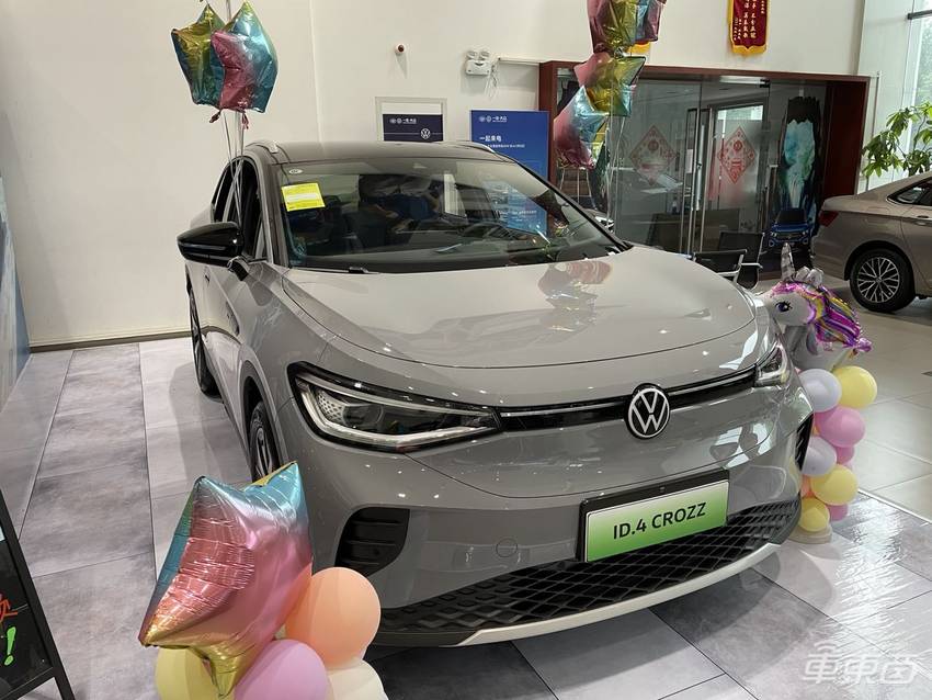 5.4万人的狂欢！北京电动车牌照放号调查，有4S店展车都卖了